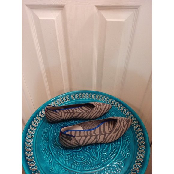 Women's Rothys's Gray Zebra Print Retired Slip On Career Flats Size 8 - Picture 9 of 10